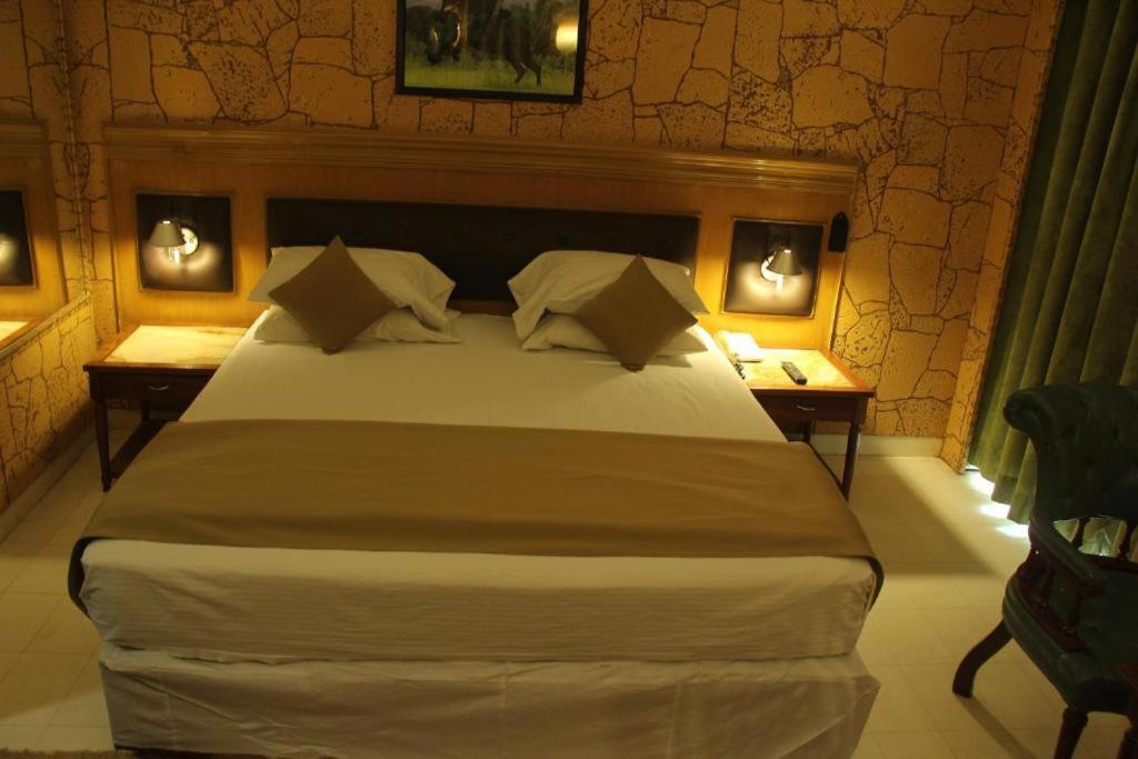 Hotel Galaxy Карачи Экстерьер фото