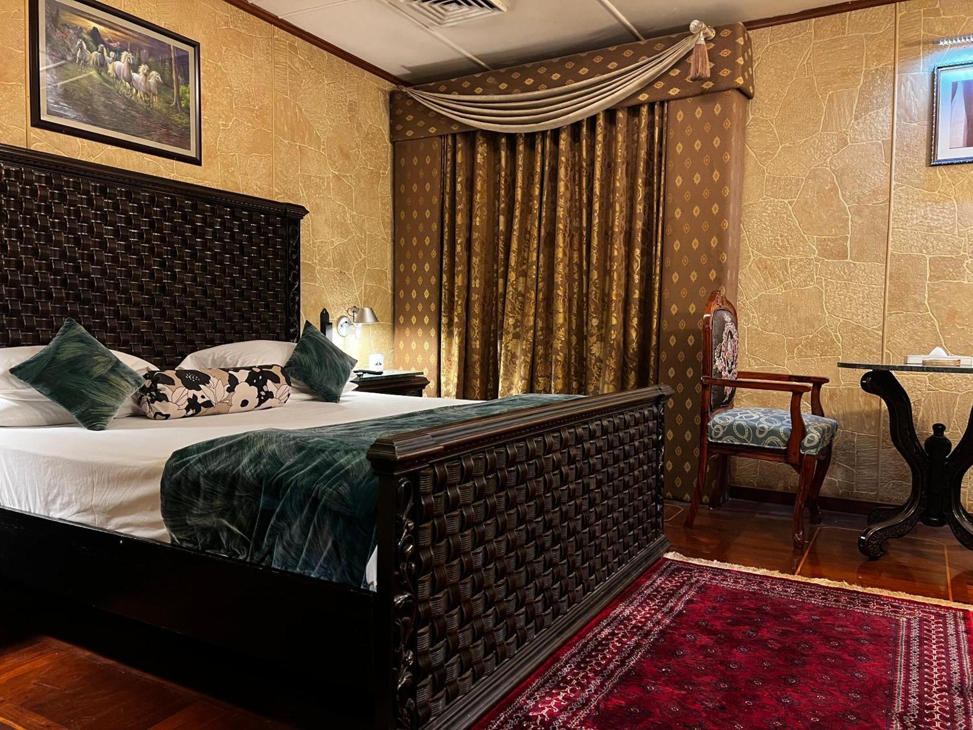 Hotel Galaxy Карачи Экстерьер фото