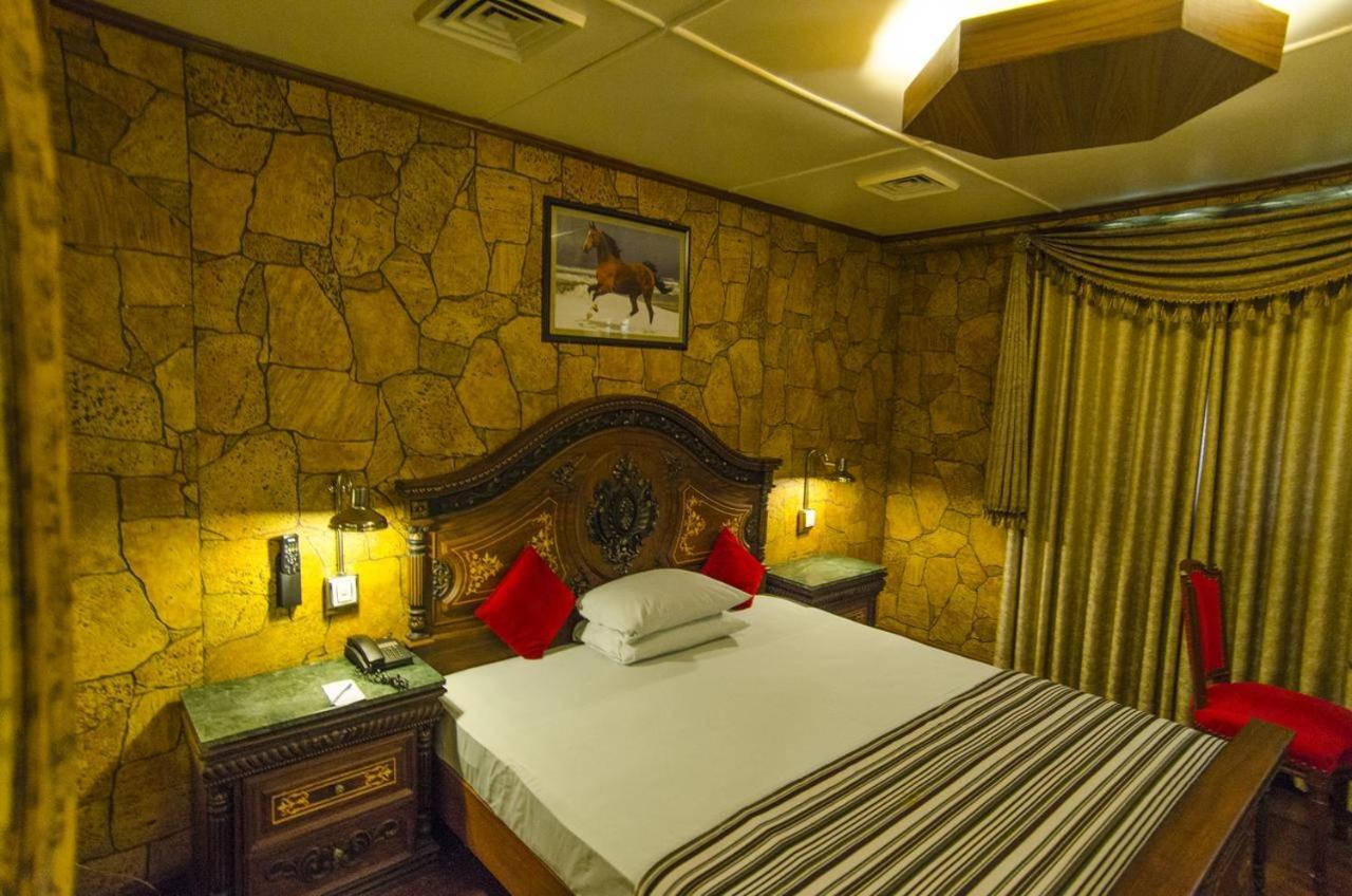 Hotel Galaxy Карачи Экстерьер фото